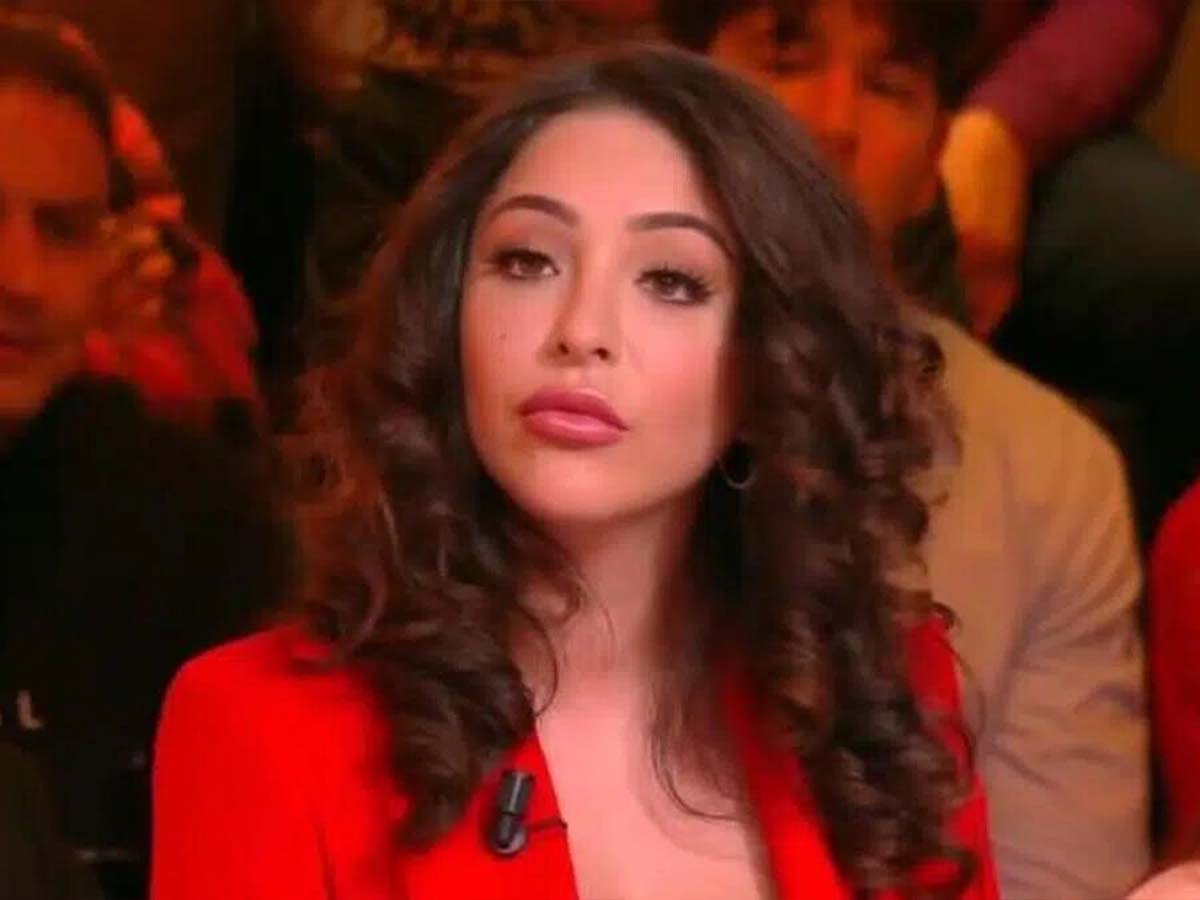Séries Tv Avec Emilie Amar Comme si j'étais une escorte" : Une ex-candidate des Anges dénonce le  chantage sexuel d'un producteur