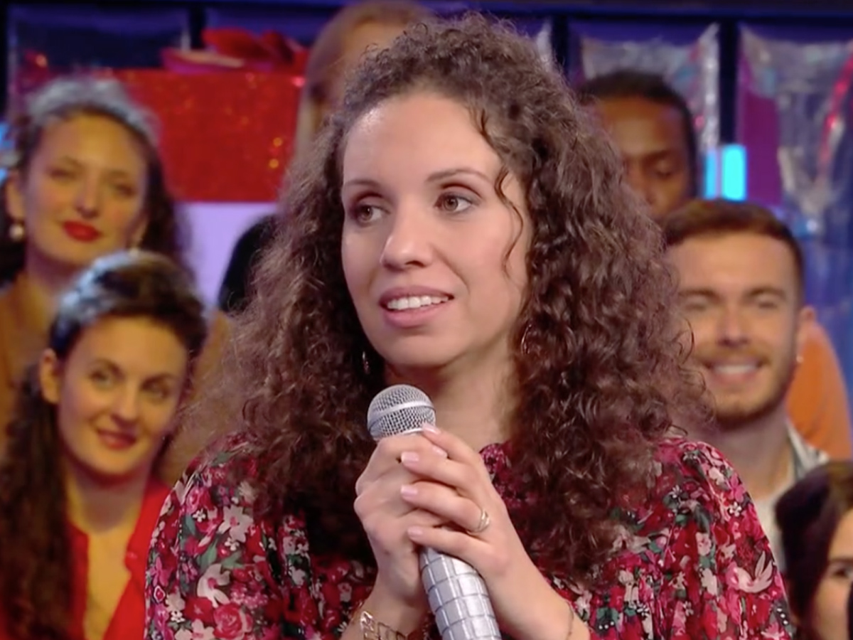 Candidate De N Oubliez Pas Les Paroles N'oubliez pas les paroles (France 2) : Les internautes encensent Elodie, la  nouvelle Maestro