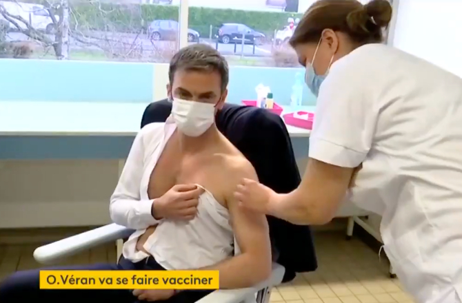 https://cdn.programme-television.ladmedia.fr/var/premiere/storage/images/tele-7-jours/news-tv/olivier-veran-se-fait-vacciner-contre-la-covid-19-devant-les-cameras-je-n-ai-rien-senti-video-4669078/99388187-1-fre-FR/Olivier-Veran-se-fait-vacciner-contre-la-Covid-19-devant-les-cameras-Je-n-ai-rien-senti-!-VIDEO.jpg
