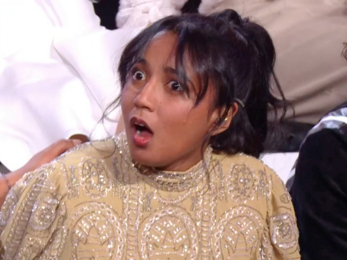 Nouveau Look D Anisha Star Academy Star Academy : Anisha abasourdie face une proposition en or de Slimane en  plein direct ! (VIDEO)