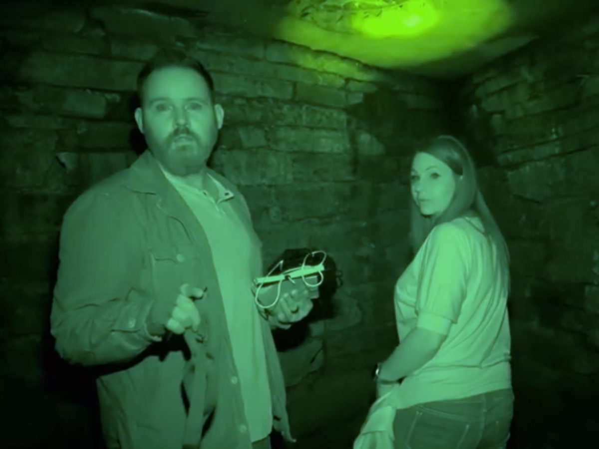 28 Jours De Terreur Netflix Avis Tremblez d'effroi, Netflix sort le grand jeu pour Halloween avec cette  télé-réalité paranormale !