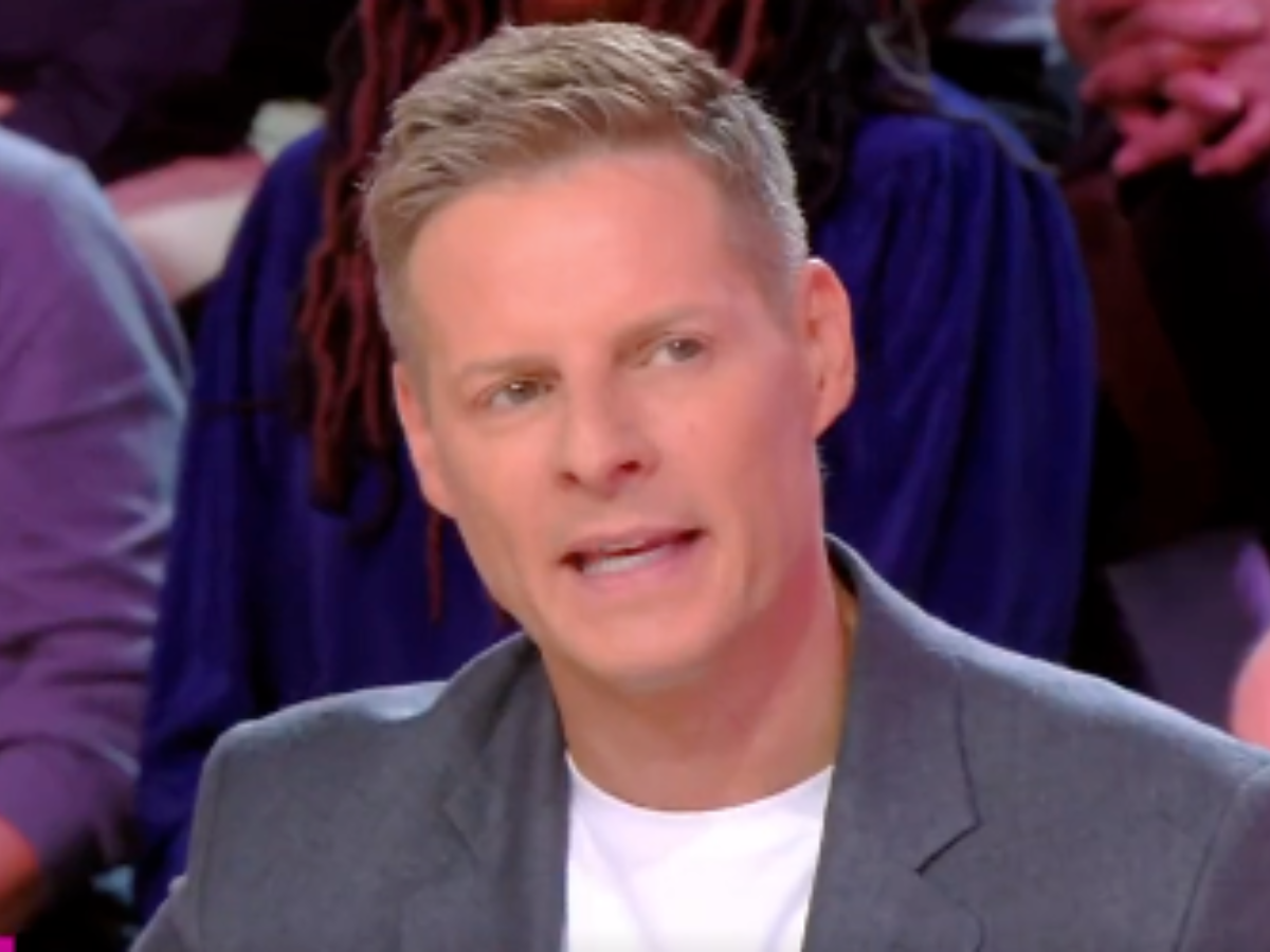 Matthieu Delormeau Absent De Tpmp Matthieu Delormeau arrive en retard pour présenter TPMP People à cause de  la pénurie de carburant (VIDEO)